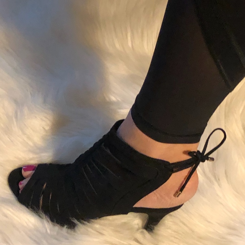 Brash slotted sandals faux black suede